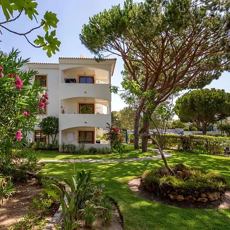 Apartment Host Wise - Fresh Sunny Flat With Pool & Terrace Olhos de Agua (Albufeira)